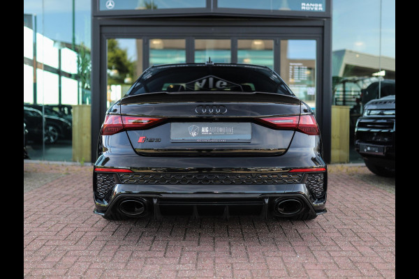 Audi RS 3 Limousine 2.5 TFSI A3 quattro | Keramisch | Carbon | Keyless | B&O | Pano