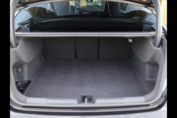 Audi RS 3 Limousine 2.5 TFSI A3 quattro | Keramisch | Carbon | Keyless | B&O | Pano