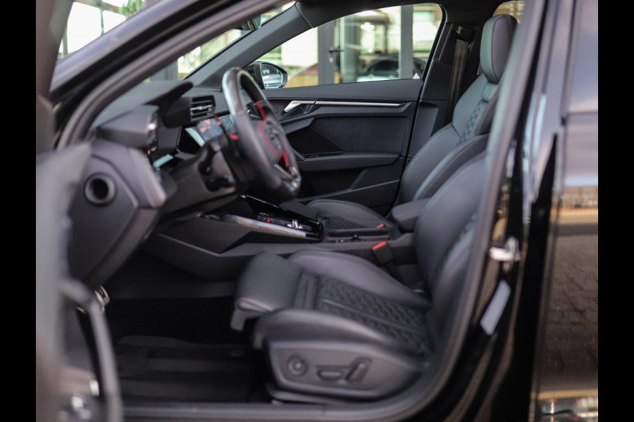 Audi RS 3 Limousine 2.5 TFSI A3 quattro | Keramisch | Carbon | Keyless | B&O | Pano