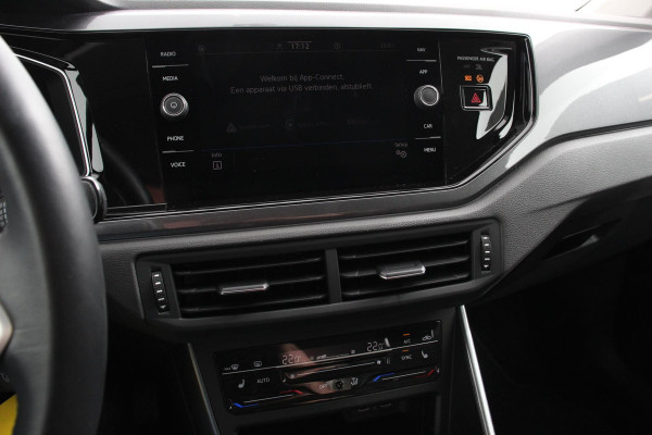 Volkswagen Polo 1.0 TSI Style Automaat Navigatie Apple Carplay/Android Auto Climate Control Led Lichtmetalen Velgen Extra getint glas