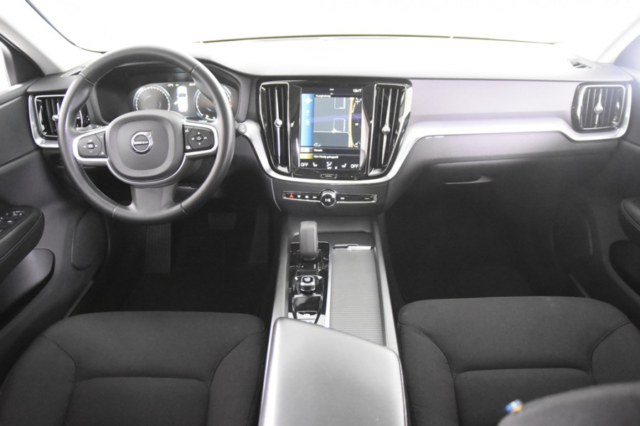 Volvo V60 2.0 B3 Momentum *1ste Eigenaar*Panoramadak*Stoelverwarming*