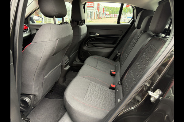 Fiat 600E RED 54 kWh | Apple/Android CarPlay | Parkeersensoren
