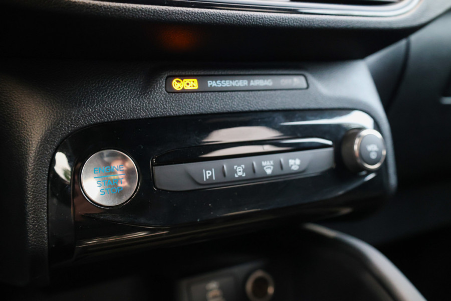 Ford Kuga 2.5 FHEV ST-LINE | BTW | STOEL+STUURWIELVERWARMING | CAMERA | CARPLAY |
