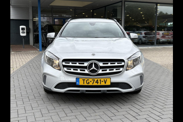 Mercedes-Benz GLA 180 Business Solution | Automaat | Trekhaak | Elek. Kofferklep | Camera | Dealer onderhouden