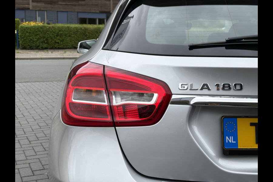 Mercedes-Benz GLA 180 Business Solution | Automaat | Trekhaak | Elek. Kofferklep | Camera | Dealer onderhouden