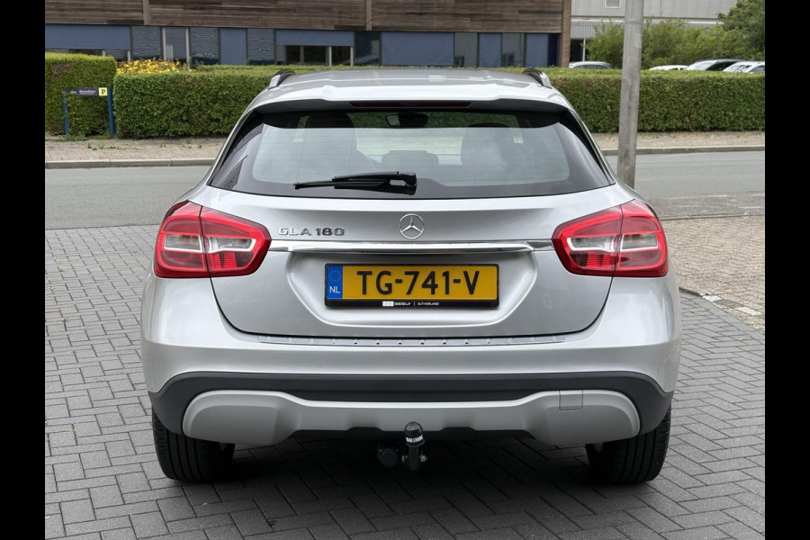 Mercedes-Benz GLA 180 Business Solution | Automaat | Trekhaak | Elek. Kofferklep | Camera | Dealer onderhouden