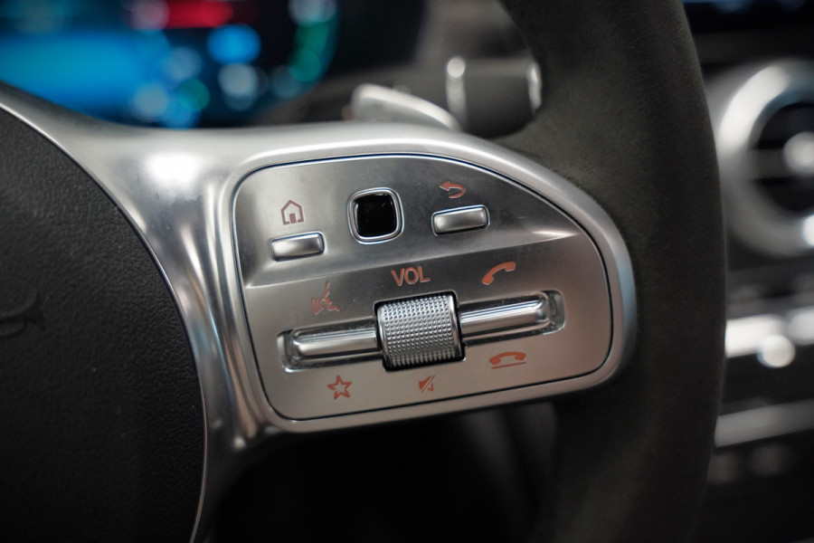 Mercedes-Benz C-Klasse Estate 300 e Business Solution AMG | Panoramadak | Stoelverwarming | 360 Camera | Dodehoekdetectie | Cruise Control | Apple Carplay | Navigatie | Trekhaak | DAB | Ambiance Verlichting | Multibeam