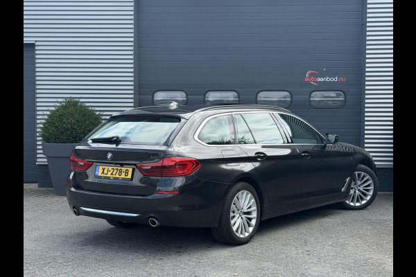 BMW 5 Serie Touring 520i Corporate Lease High Executive | Panoramadak | Camera | DAB | Elektrische Achterklep |