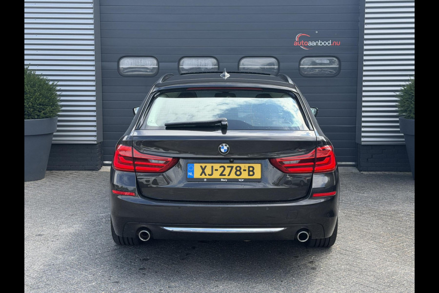 BMW 5 Serie Touring 520i Corporate Lease High Executive | Panoramadak | Camera | DAB | Elektrische Achterklep |