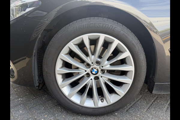 BMW 5 Serie Touring 520i Corporate Lease High Executive | Panoramadak | Camera | DAB | Elektrische Achterklep |