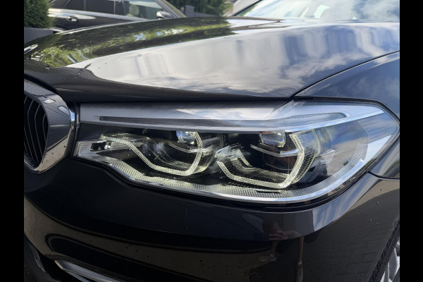 BMW 5 Serie Touring 520i Corporate Lease High Executive | Panoramadak | Camera | DAB | Elektrische Achterklep |