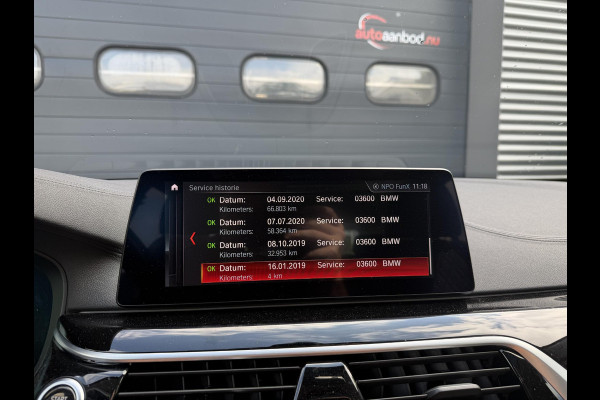 BMW 5 Serie Touring 520i Corporate Lease High Executive | Panoramadak | Camera | DAB | Elektrische Achterklep |