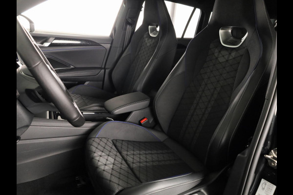 Volkswagen Tiguan 1.5 eHybrid R-Line Edition 272 pk Automaat (DSG) | Verlengde garantie | Navigatie | Panoramadak | Trekhaak (wegklapbaar) | Parkeersensoren (Park assist) | Rondomzicht camera | Matrix LED koplampen | R-Line |