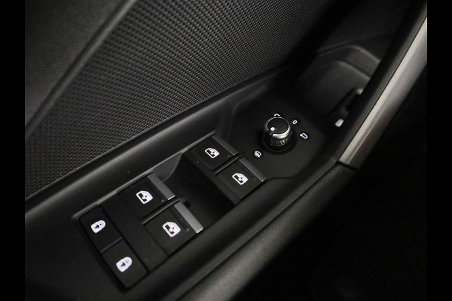 Audi A3 Sportback 40 TFSI e Advanced edition 204 pk S-tronic | Verlengde garantie | Navigatie | Parkeersensoren (Park assist)  | Achteruitrijcamera | Adaptieve cruise control |