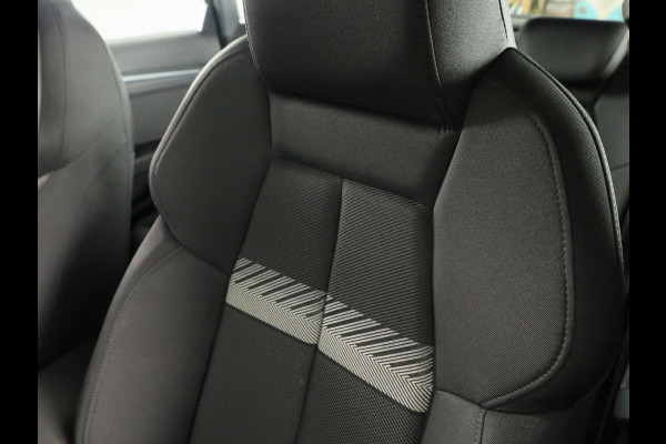 Audi A3 Sportback 40 TFSI e Advanced edition 204 pk S-tronic | Verlengde garantie | Navigatie | Parkeersensoren (Park assist)  | Achteruitrijcamera | Adaptieve cruise control |