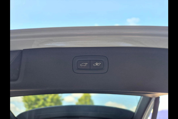 Volvo XC90 2.0 T8 Recharge AWD Ultimate Dark Pano! Trekhaak! 360'Cam! Luchtvering!
