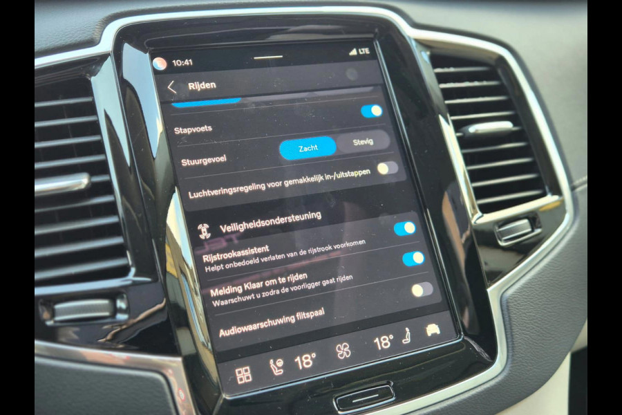 Volvo XC90 2.0 T8 Recharge AWD Ultimate Dark Pano! Trekhaak! 360'Cam! Luchtvering!