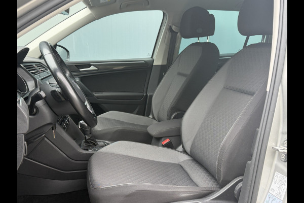 Volkswagen Tiguan BWJ 2020 | 1.5TS 150PK I ACT Highline AUTOMAAT | TREKHAAK | CLIMA | NAVI | PRICAY GLASS | PDC 2X | CARPLAY |