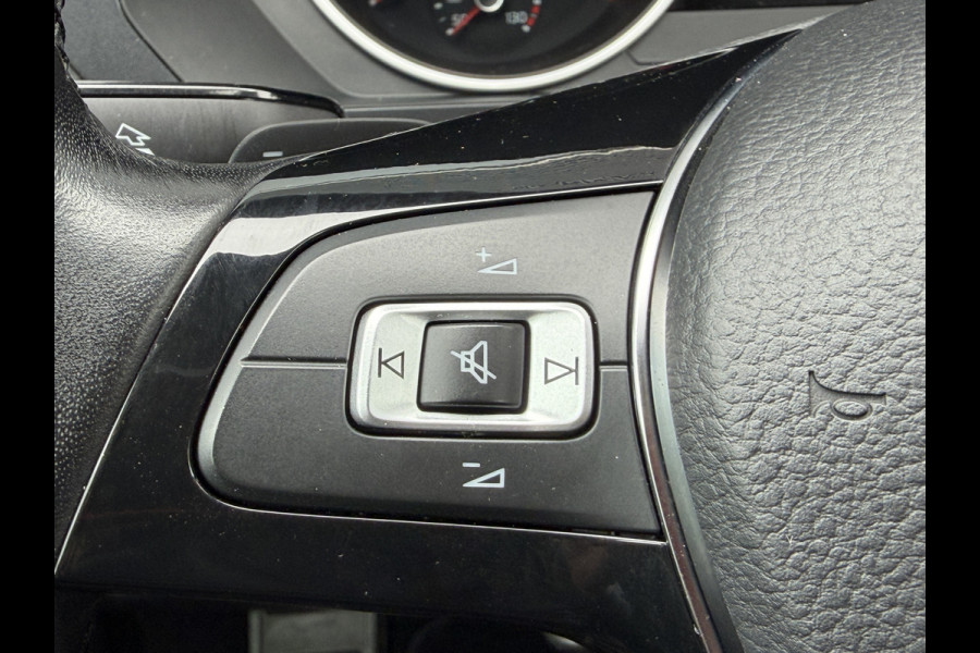 Volkswagen Tiguan BWJ 2020 | 1.5TS 150PK I ACT Highline AUTOMAAT | TREKHAAK | CLIMA | NAVI | PRICAY GLASS | PDC 2X | CARPLAY |