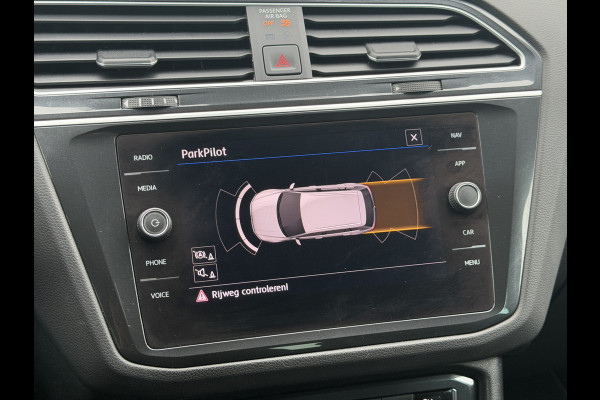 Volkswagen Tiguan BWJ 2020 | 1.5TS 150PK I ACT Highline AUTOMAAT | TREKHAAK | CLIMA | NAVI | PRICAY GLASS | PDC 2X | CARPLAY |