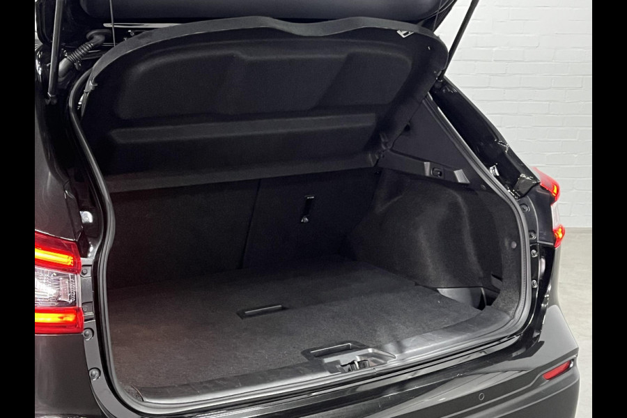 Nissan QASHQAI 1.3 DIG-T Tekna Trekhaak | Panorama dak | Adapt. cruise control | Stoelverwarming | Camera | Navigatie | Carplay | 360 camera