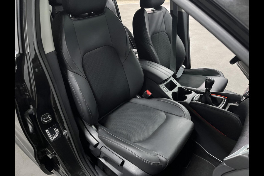 Nissan QASHQAI 1.3 DIG-T Tekna Trekhaak | Panorama dak | Adapt. cruise control | Stoelverwarming | Camera | Navigatie | Carplay | 360 camera