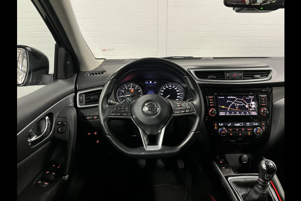 Nissan QASHQAI 1.3 DIG-T Tekna Trekhaak | Panorama dak | Adapt. cruise control | Stoelverwarming | Camera | Navigatie | Carplay | 360 camera