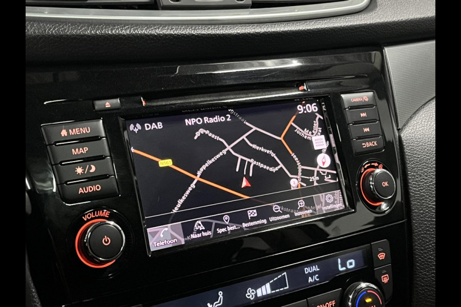 Nissan QASHQAI 1.3 DIG-T Tekna Trekhaak | Panorama dak | Adapt. cruise control | Stoelverwarming | Camera | Navigatie | Carplay | 360 camera