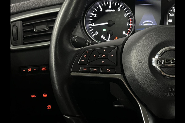 Nissan QASHQAI 1.3 DIG-T Tekna Trekhaak | Panorama dak | Adapt. cruise control | Stoelverwarming | Camera | Navigatie | Carplay | 360 camera