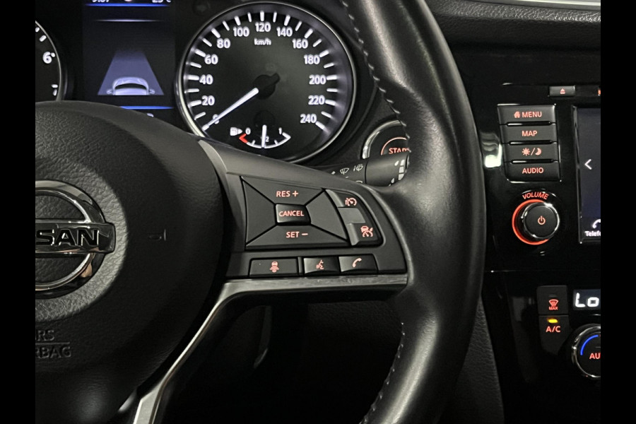 Nissan QASHQAI 1.3 DIG-T Tekna Trekhaak | Panorama dak | Adapt. cruise control | Stoelverwarming | Camera | Navigatie | Carplay | 360 camera