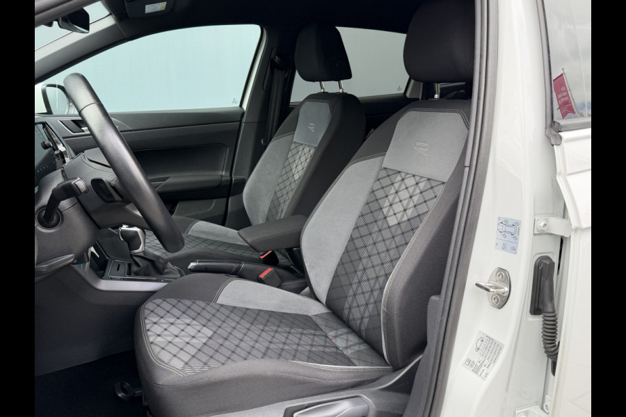 Volkswagen Taigo BWJ 2022 | 1.0 TSI R-Line Business AUTOMAAT | CAMERA A | VIRT. COCKPIT | PDC 2X | DONKER GLAS | 18'' LMV | CLIMA | NAVI |