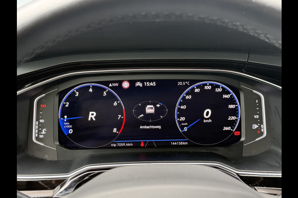 Volkswagen Taigo BWJ 2022 | 1.0 TSI R-Line Business AUTOMAAT | CAMERA A | VIRT. COCKPIT | PDC 2X | DONKER GLAS | 18'' LMV | CLIMA | NAVI |