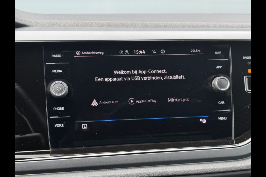 Volkswagen Taigo BWJ 2022 | 1.0 TSI R-Line Business AUTOMAAT | CAMERA A | VIRT. COCKPIT | PDC 2X | DONKER GLAS | 18'' LMV | CLIMA | NAVI |