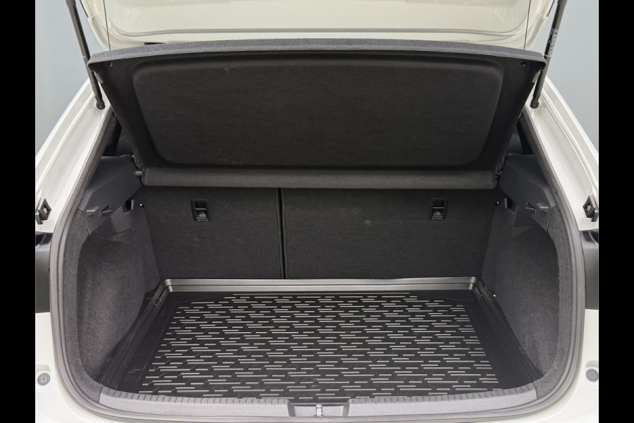 Volkswagen Taigo BWJ 2022 | 1.0 TSI R-Line Business AUTOMAAT | CAMERA A | VIRT. COCKPIT | PDC 2X | DONKER GLAS | 18'' LMV | CLIMA | NAVI |
