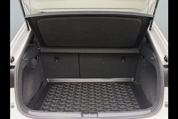 Volkswagen Taigo BWJ 2022 | 1.0 TSI R-Line Business AUTOMAAT | CAMERA A | VIRT. COCKPIT | PDC 2X | DONKER GLAS | 18'' LMV | CLIMA | NAVI |