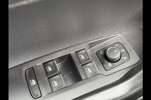 Volkswagen Taigo BWJ 2022 | 1.0 TSI R-Line Business AUTOMAAT | CAMERA A | VIRT. COCKPIT | PDC 2X | DONKER GLAS | 18'' LMV | CLIMA | NAVI |