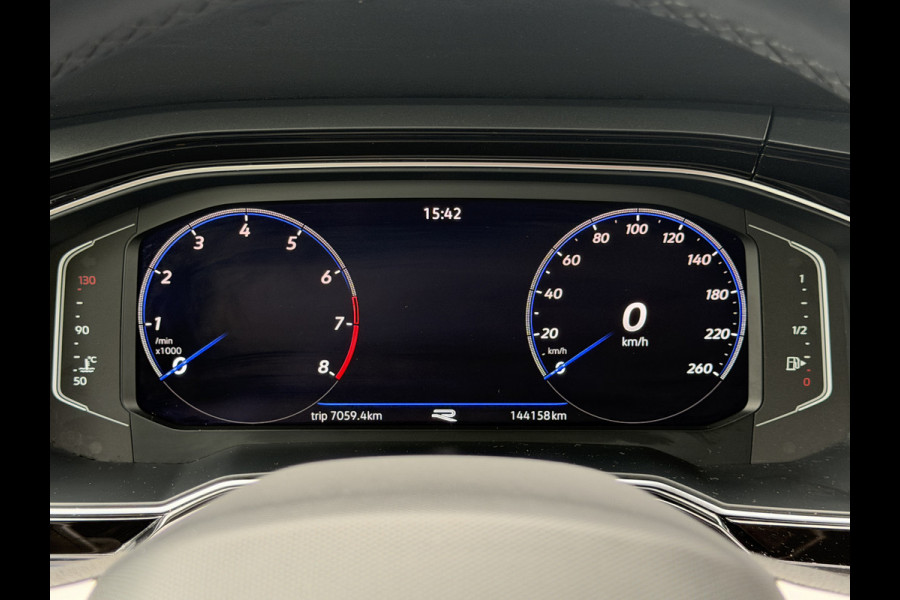 Volkswagen Taigo BWJ 2022 | 1.0 TSI R-Line Business AUTOMAAT | CAMERA A | VIRT. COCKPIT | PDC 2X | DONKER GLAS | 18'' LMV | CLIMA | NAVI |