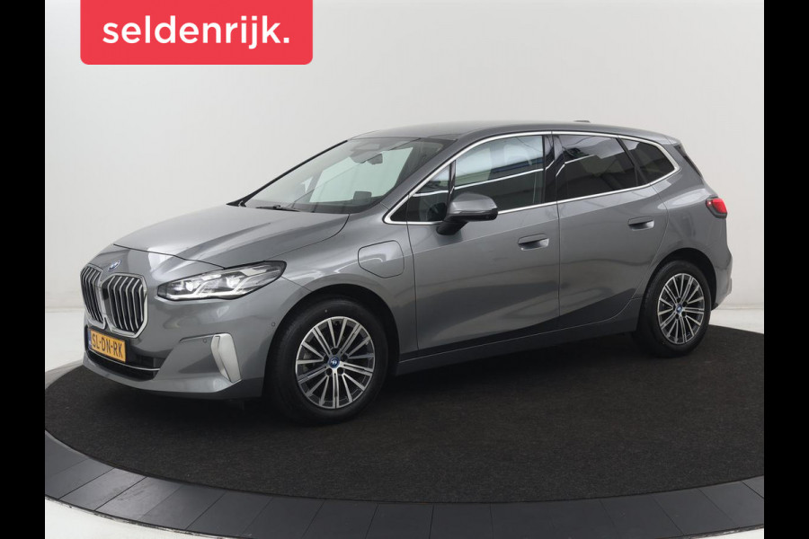 BMW 2 Serie Active Tourer 225e xDrive Luxury Line | SOH 95,1% | Trekhaak | Leder | Full LED | Head Up| Keyless | Navigatie | Carplay | 17" | Stoelverwarming | 360 Camera | Adaptive Cruise | PHEV | Plug In