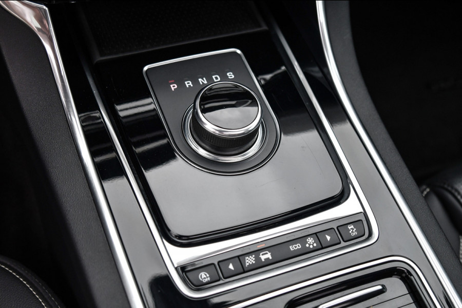 Jaguar XE 2.0 R-Sport, Panorama, Meridian, Leder, Memory, Camera, Carplay, Stuurverw.!