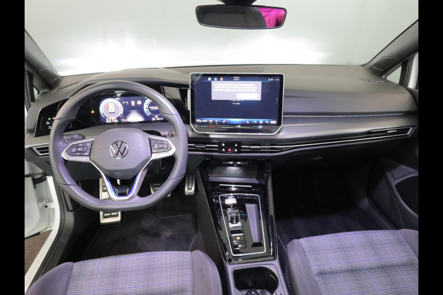 Volkswagen Golf 1.5 eHybrid GTE 272 PK DSG PHEV | Panorama dak | Head up Display | 18" LM velgen | 360 graden camera |