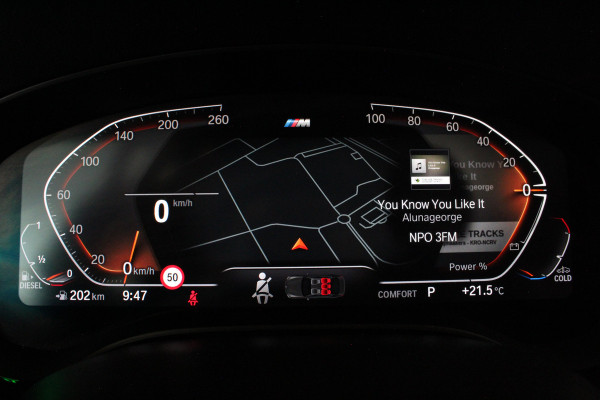 BMW 5 Serie Touring 530d xDrive M Sport > Pano.schuif/Head-up/19inch/Shadow-Line/Trekhaak