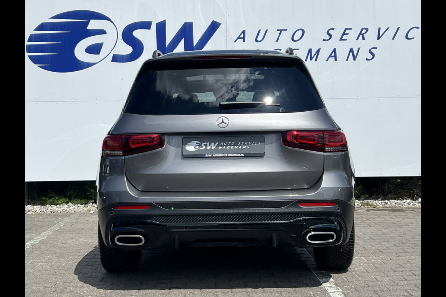 Mercedes-Benz Glb 200 AMG-Line | Trekhaak | Pano | Night Pakket | Widescreen | Sfeerverlichting