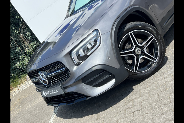 Mercedes-Benz Glb 200 AMG-Line | Trekhaak | Pano | Night Pakket | Widescreen | Sfeerverlichting