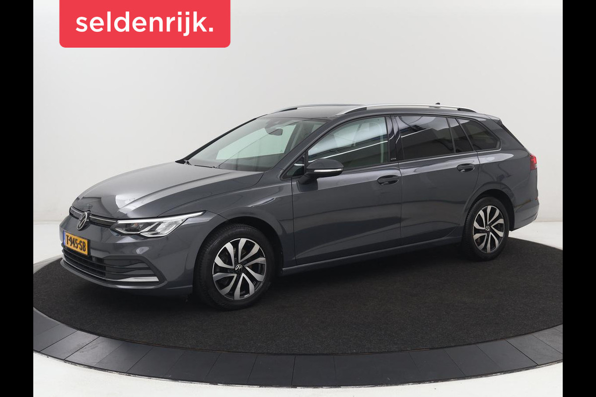 Volkswagen Golf 1.5 TSI Active Life | Trekhaak | Stoelverwarming | Carplay | Sfeerverlichting | Navigatie | Adaptive cruise | Parkeerhulp | Stuurverwarming | Bluetooth | Climate control
