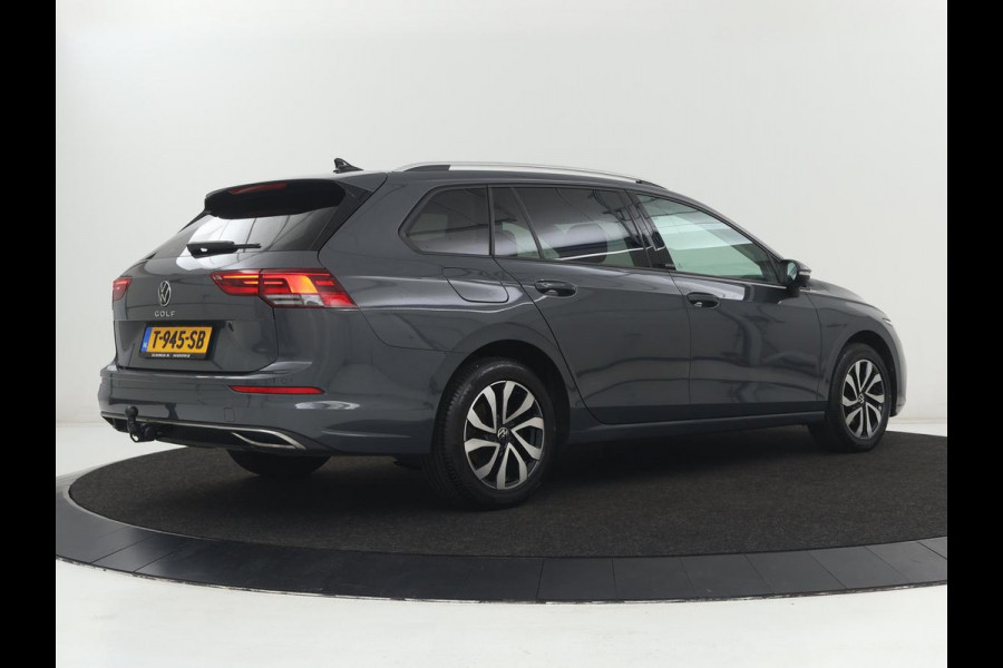 Volkswagen Golf 1.5 TSI Active Life | Trekhaak | Stoelverwarming | Carplay | Sfeerverlichting | Navigatie | Adaptive cruise | Parkeerhulp | Stuurverwarming | Bluetooth | Climate control