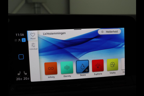 Volkswagen Golf 1.5 TSI Active Life | Trekhaak | Stoelverwarming | Carplay | Sfeerverlichting | Navigatie | Adaptive cruise | Parkeerhulp | Stuurverwarming | Bluetooth | Climate control