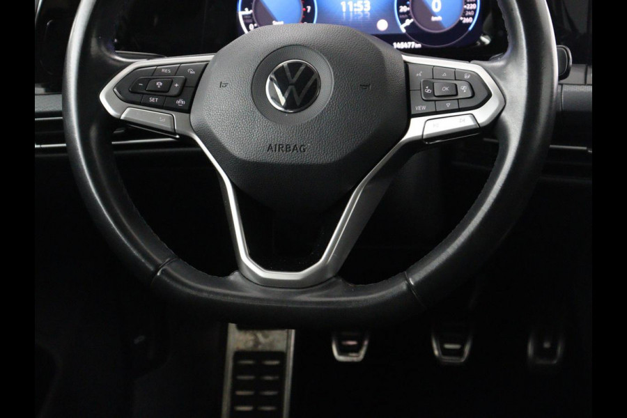 Volkswagen Golf 1.5 TSI Active Life | Trekhaak | Stoelverwarming | Carplay | Sfeerverlichting | Navigatie | Adaptive cruise | Parkeerhulp | Stuurverwarming | Bluetooth | Climate control
