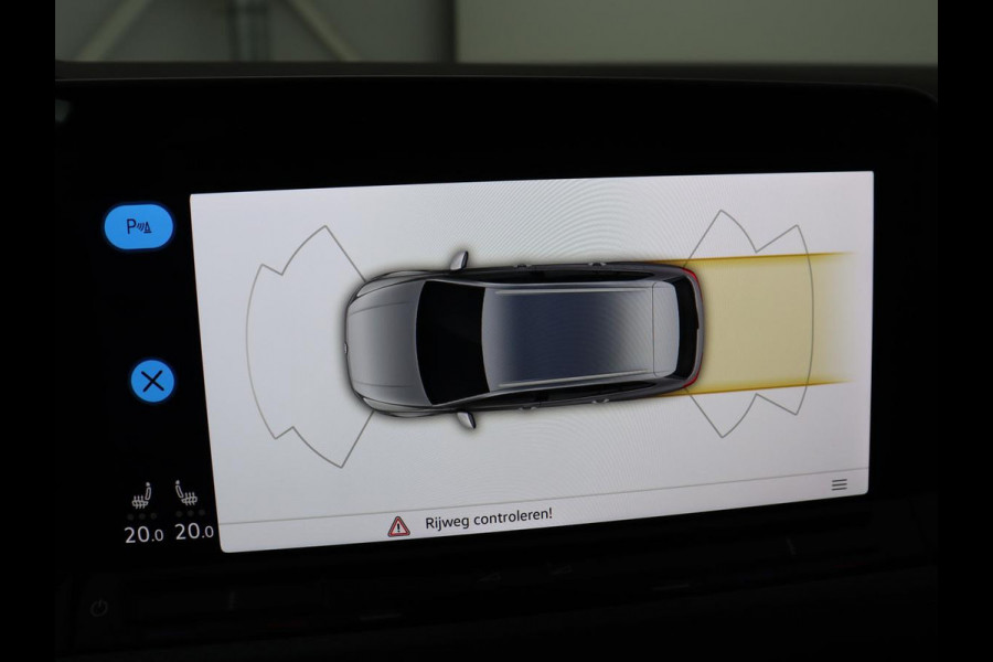 Volkswagen Golf 1.5 TSI Active Life | Trekhaak | Stoelverwarming | Carplay | Sfeerverlichting | Navigatie | Adaptive cruise | Parkeerhulp | Stuurverwarming | Bluetooth | Climate control
