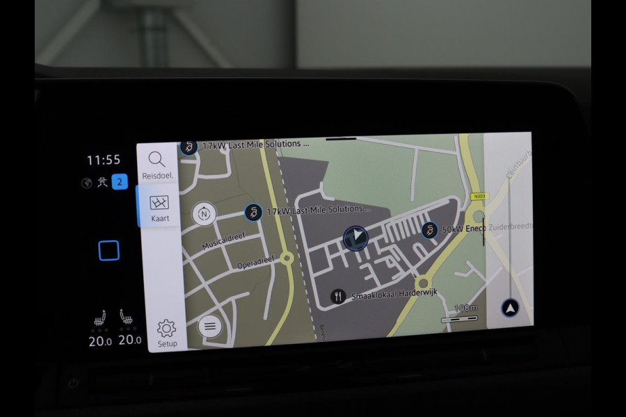 Volkswagen Golf 1.5 TSI Active Life | Trekhaak | Stoelverwarming | Carplay | Sfeerverlichting | Navigatie | Adaptive cruise | Parkeerhulp | Stuurverwarming | Bluetooth | Climate control