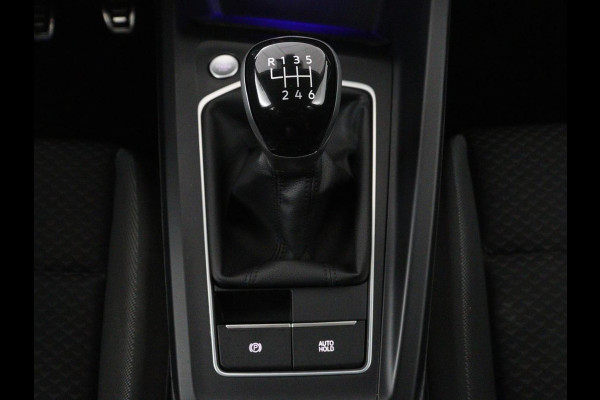 Volkswagen Golf 1.5 TSI Active Life | Trekhaak | Stoelverwarming | Carplay | Sfeerverlichting | Navigatie | Adaptive cruise | Parkeerhulp | Stuurverwarming | Bluetooth | Climate control